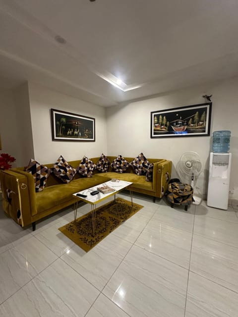 1 Bedroom Luxury Apartment In Gulberg Hieghts Apartment in Islamabad