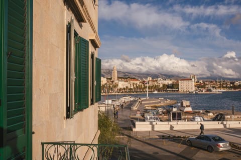 Apartment Sea View Obala Trumbića Condo in Split