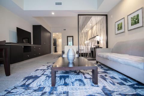 Doral Pool 1407 by WaveProperties Apartment in Doral