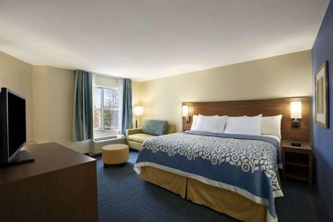 Days Inn & Suites by Wyndham Altoona Hotel in Allegheny River