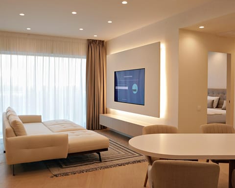 TV and multimedia, Living room, Photo of the whole room, Seating area