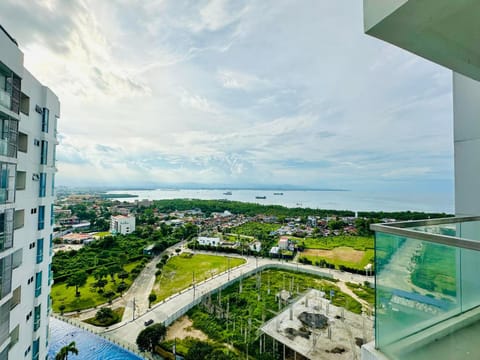 Soothing Seaview Units in Mactan Newtown Apartment in Lapu-Lapu City