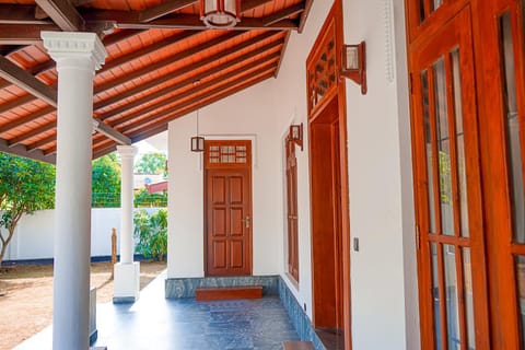 Hotel Style Airport Villa Villa in Negombo