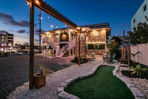 Property building, Patio, Night, Garden, Minigolf, Balcony/Terrace, Garden view