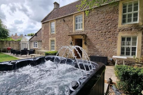 Hot Tub, Garden view