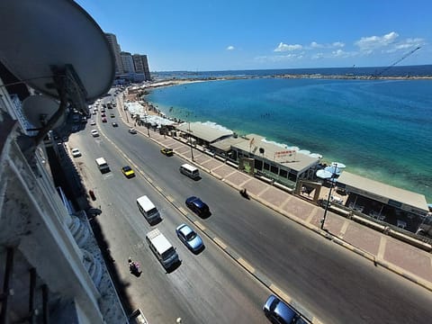 Day, Natural landscape, Beach, Sea view, Street view, Location