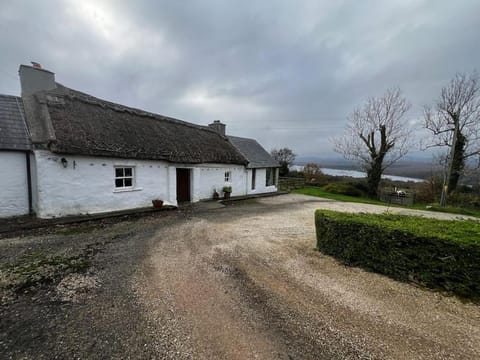 Private Thatched Cottage - with views House in County Donegal