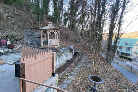 Hillside Hideaway in Lowertown Harpers Ferry Casa in Harpers Ferry