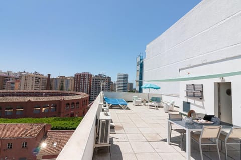 Nearby landmark, Balcony/Terrace, City view, Street view