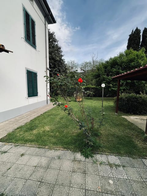 Villa del Poeta House in Lucca