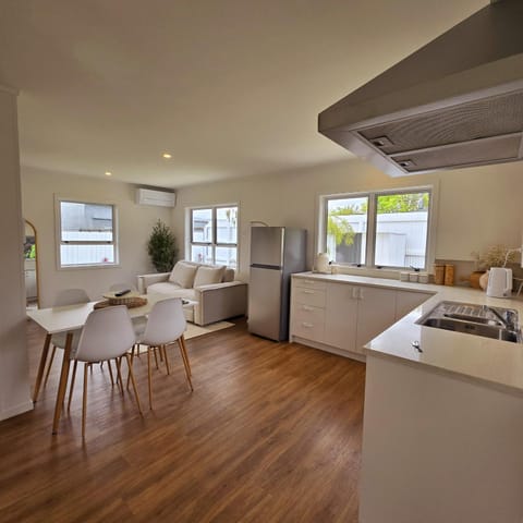 Kitchen or kitchenette, Living room, Dining area