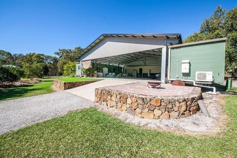 Coral Lodge on Acreage House in Agnes Water