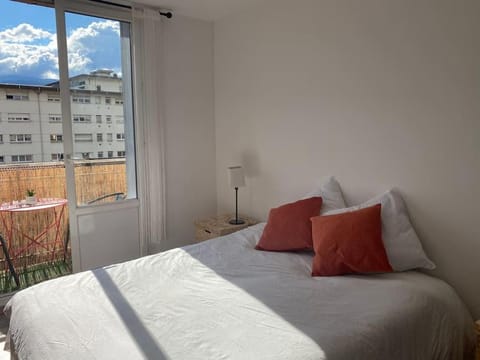 4 chambres entre Campus et CentreVilleParkgratuit Apartment in Grenoble