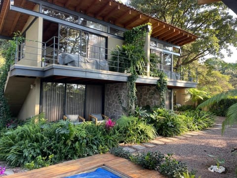 Pandurata Bed and Breakfast Bed and Breakfast in Valle de Bravo