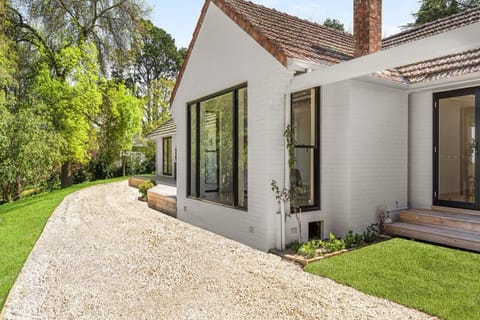 Pepper Cottage, Bowral House in Bowral