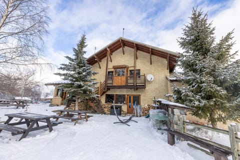 Property building, Natural landscape, Winter