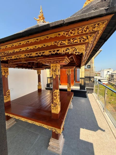 Property building, Day, View (from property/room), Balcony/Terrace