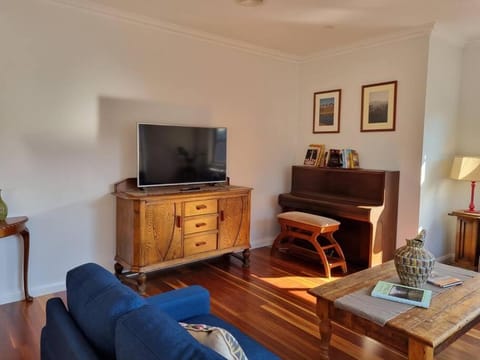 2 bedroom house Central Nagambie sleeps 5 Villa in Nagambie