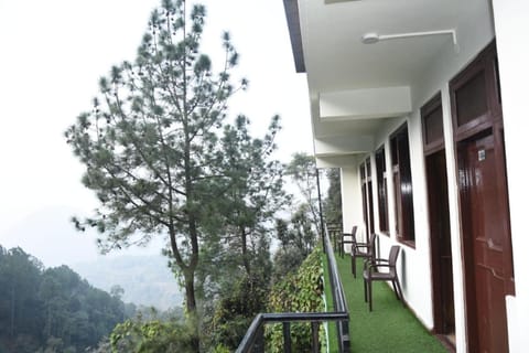 Property building, Day, View (from property/room), Balcony/Terrace, Mountain view