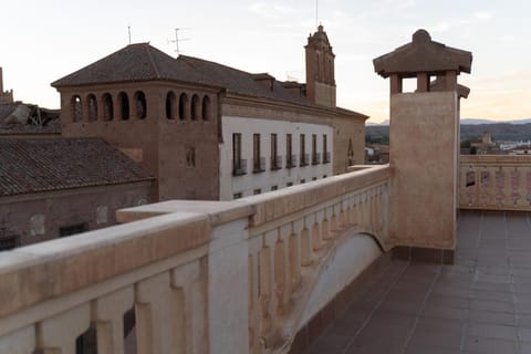 View (from property/room), Balcony/Terrace, Landmark view