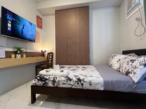 City Stay Studio near Cebu Uptown Pool Netflix Fast Wifi Apartment in Cebu City