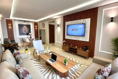 Communal lounge/ TV room, TV and multimedia, Living room, Seating area