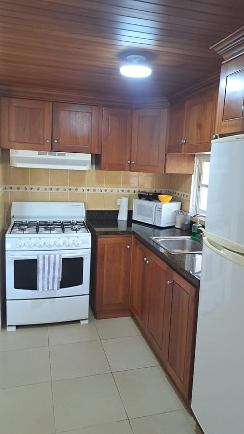 Kitchen or kitchenette, oven, pet friendly, toaster, washing machine