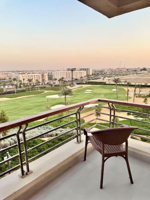 Golf view & Terrace at UptownCairo Apartment in Cairo