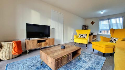 TV and multimedia, Living room, Seating area