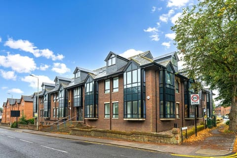 Property building, Street view