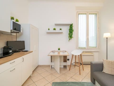 suite nel bosco in città15'duomo Apartamento in San Donato Milanese