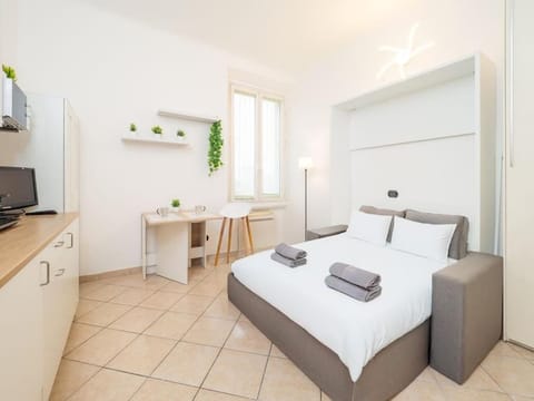 suite nel bosco in città15'duomo Apartamento in San Donato Milanese