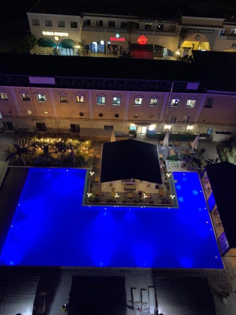 Property building, Night, Bird's eye view, Pool view, Swimming pool, sunbed