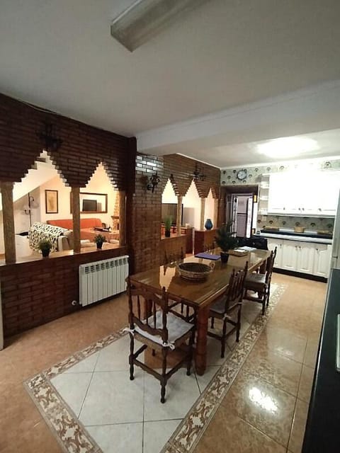 Kitchen or kitchenette, Living room, Photo of the whole room, Seating area, Dining area, Lunch, Dinner, storage