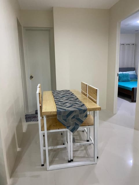 Midpoint Residences Tower 1 Unit 2202 Capsule hotel in Cebu City