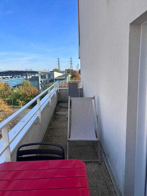 Studio CERGY 5 min de la Gare et place parking Apartment in Cergy