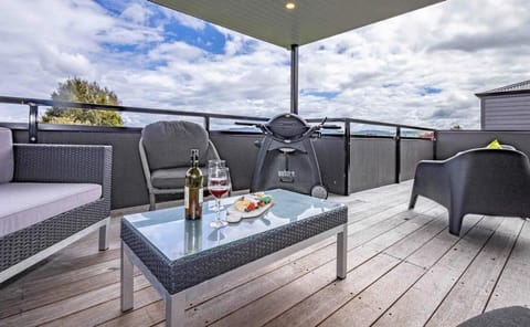 BBQ facilities, Balcony/Terrace