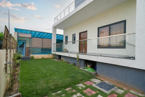 Property building, Patio, Garden, Garden view