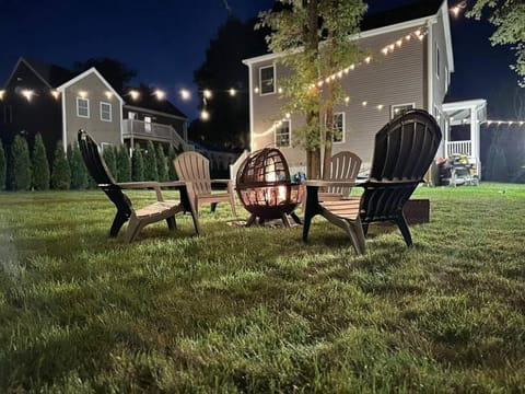 Relax and Explore, Family Friendly Home Near Boston Casa in Brockton