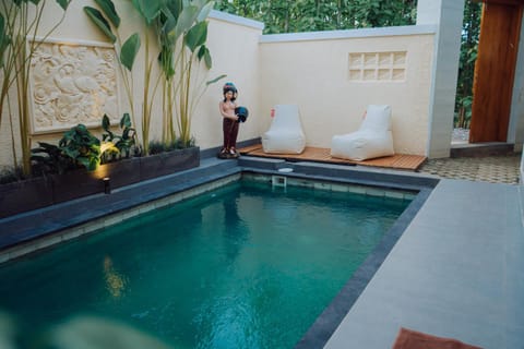 Pool view, Swimming pool, Swimming pool