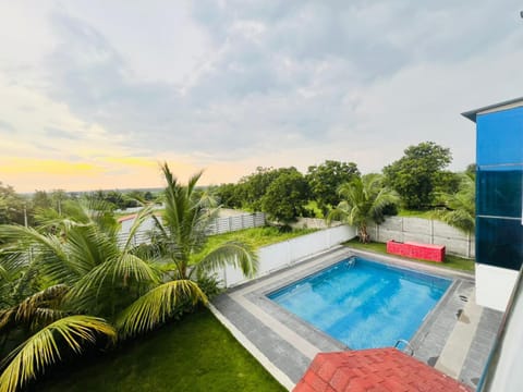 Pool view, Swimming pool, Swimming pool