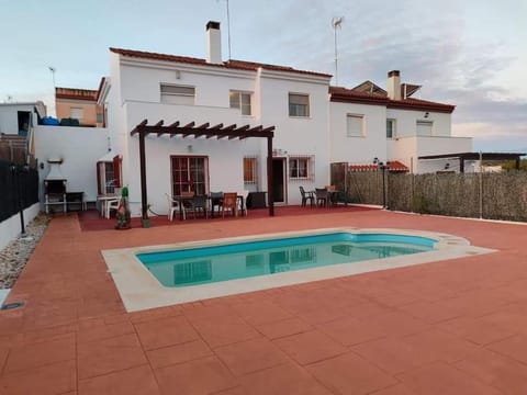 Patio, Day, Pool view, Swimming pool, sunbed