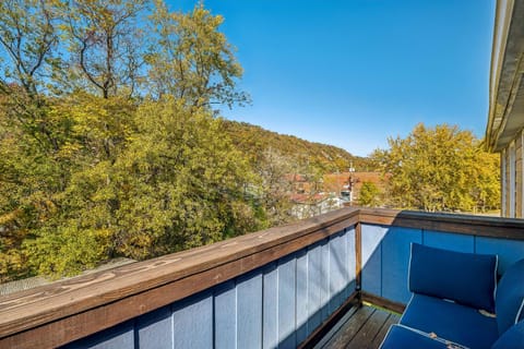 Day, Natural landscape, Balcony/Terrace