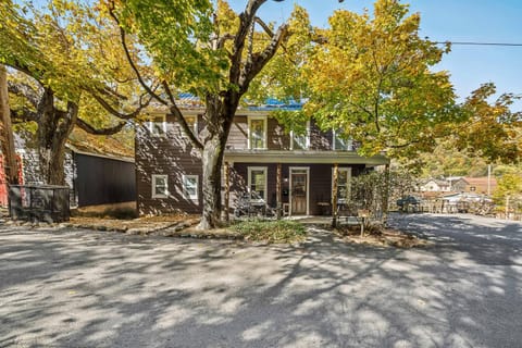 Property building, Day, Autumn, Street view