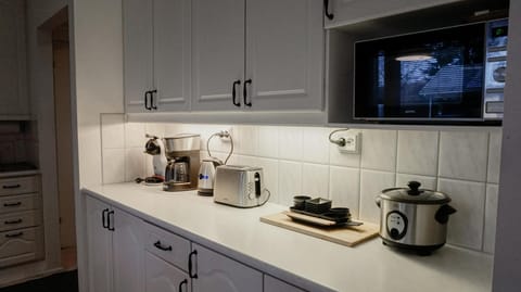 Coffee/tea facilities, kitchen