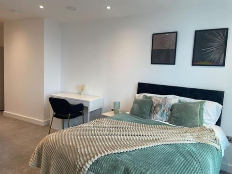 Designer Deansgate Den Apartment in Salford