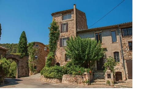 Domaine Sauteirane Maison Var avec Grande Piscine Villa in Vidauban