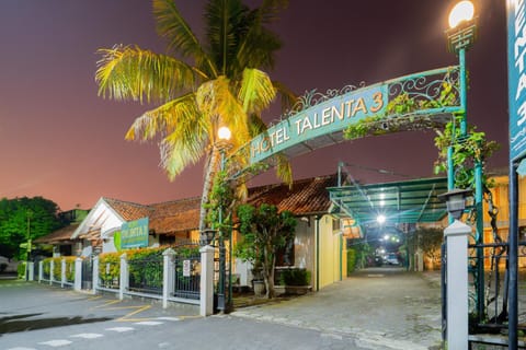 Property building, Night