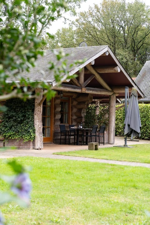 Boomgalows De Roestelberg House in North Brabant (province)