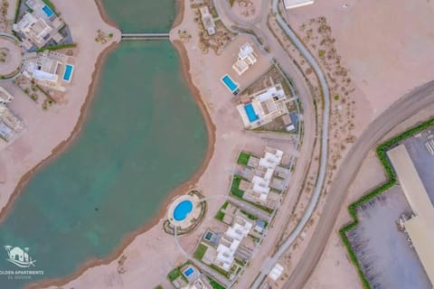 Charming 2-Lvl 3BR Lagoon Home in Shedwan El Gouna, Pool Access Apartment in Hurghada